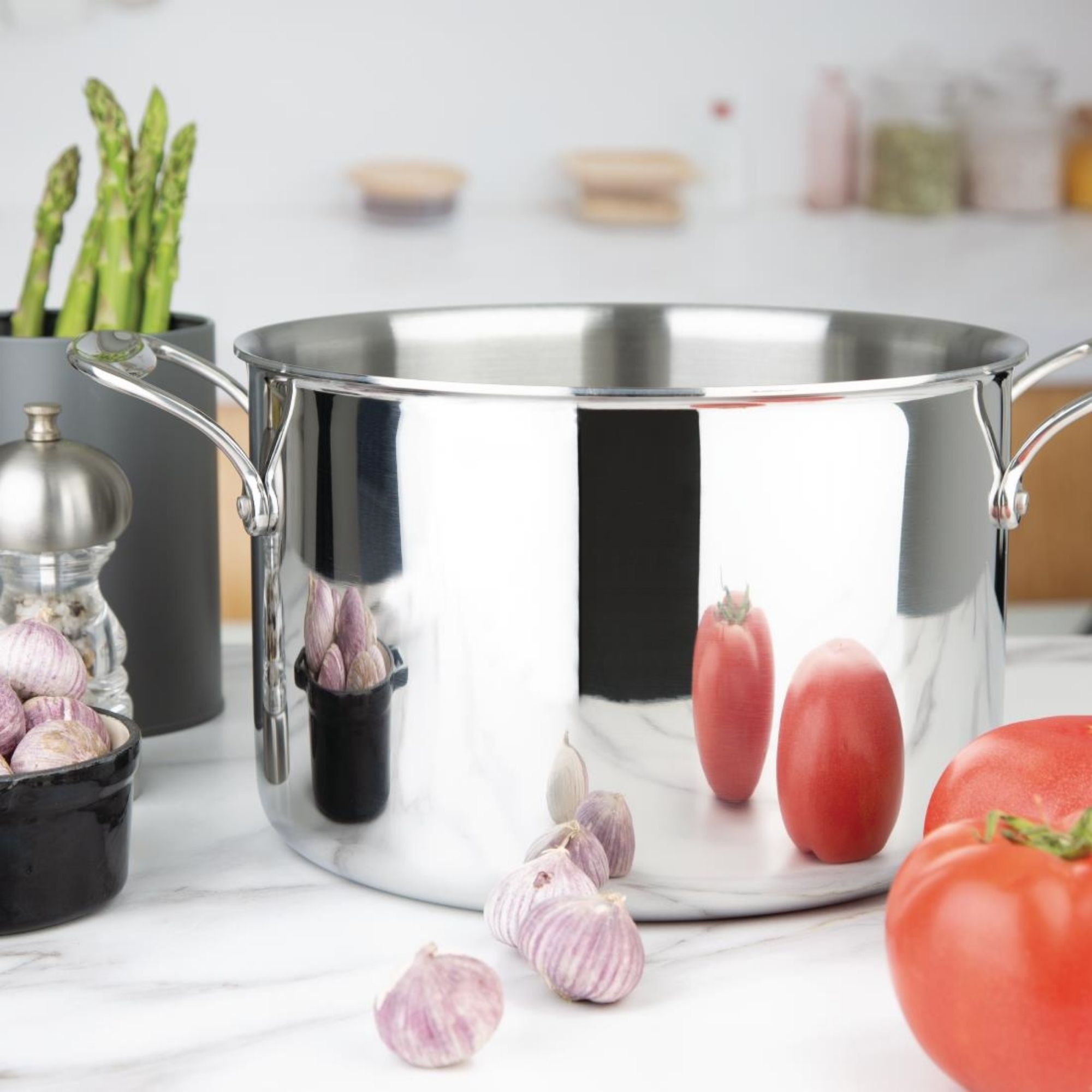 Picture of Vogue Stainless Steel & Aluminium Tri-Wall Stew Pan 25cm