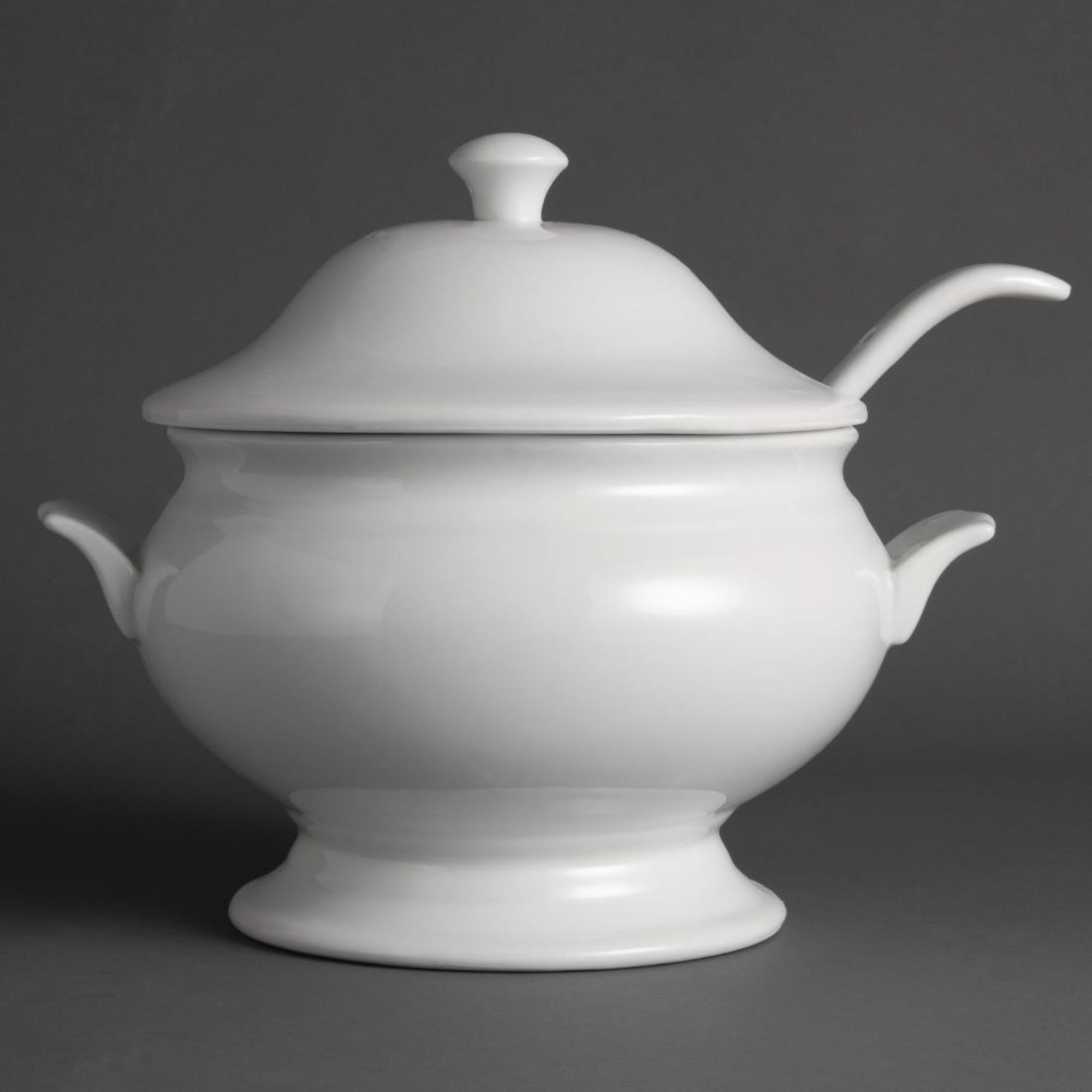 Picture of Olympia Whiteware Soup Tureen and Ladle 2.5Ltr 88oz