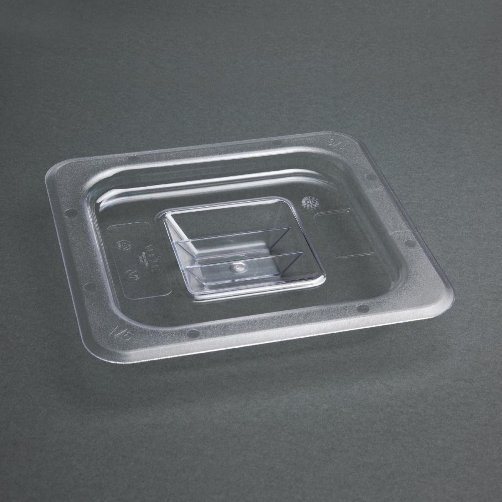 Picture of Vogue Polycarbonate 1/6 Gastronorm Lid Clear