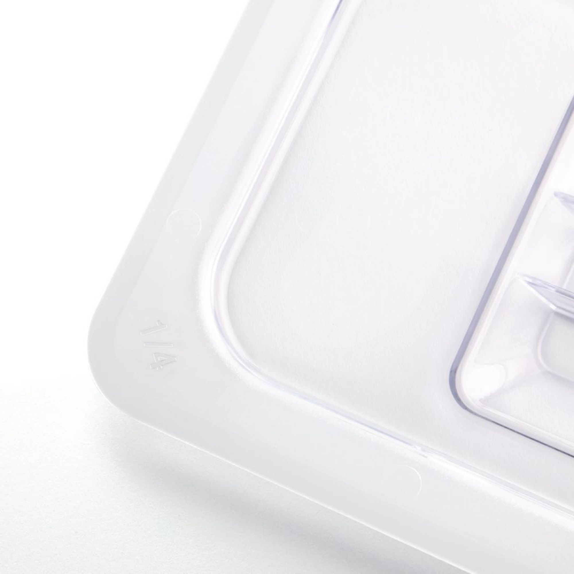 Picture of Vogue Polycarbonate 1/4 Gastronorm Lid Clear