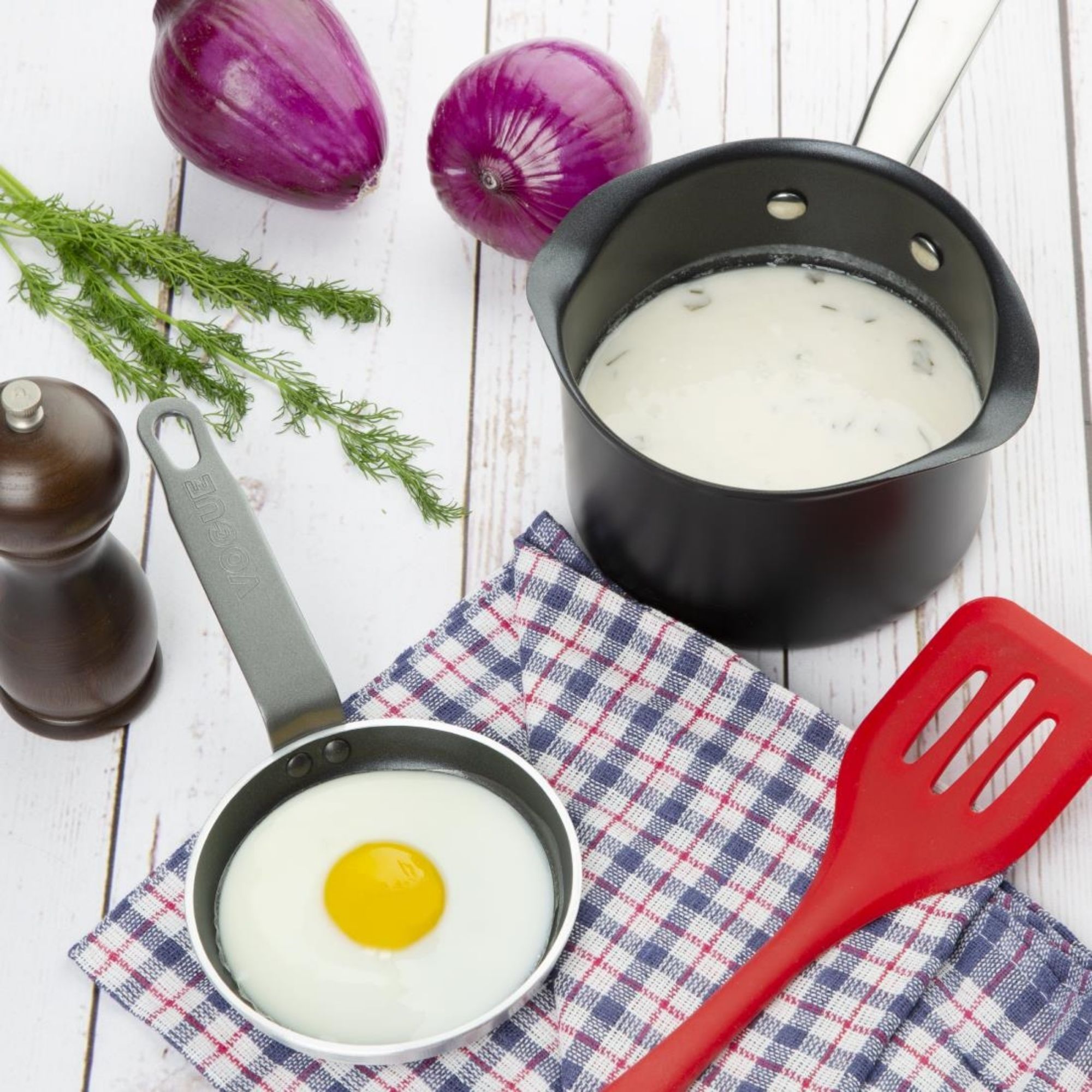 Picture of Vogue Aluminium Non-Stick Teflon Blinis Pan 12cm