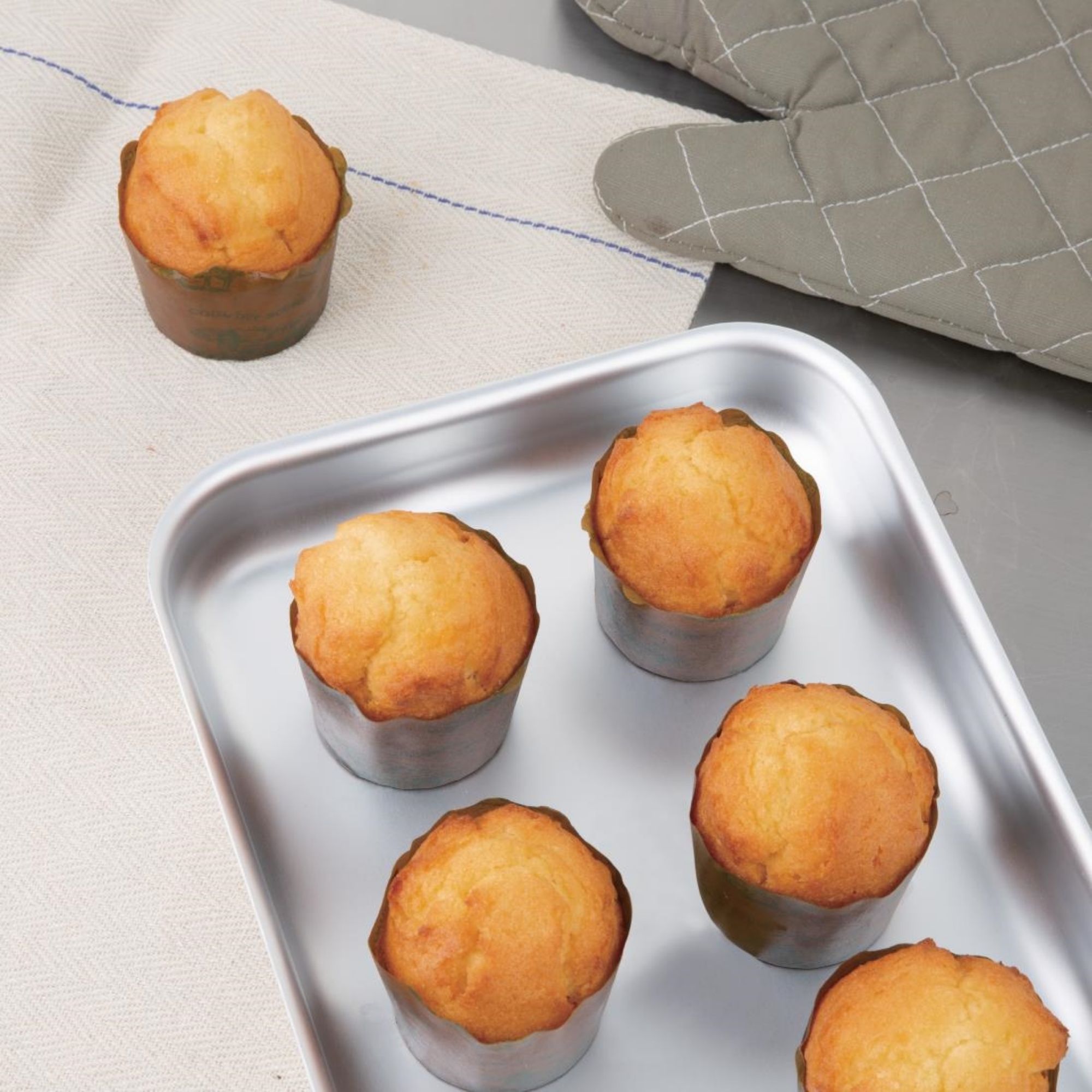 Picture of Vogue Aluminium Bakewell Pan 320mm