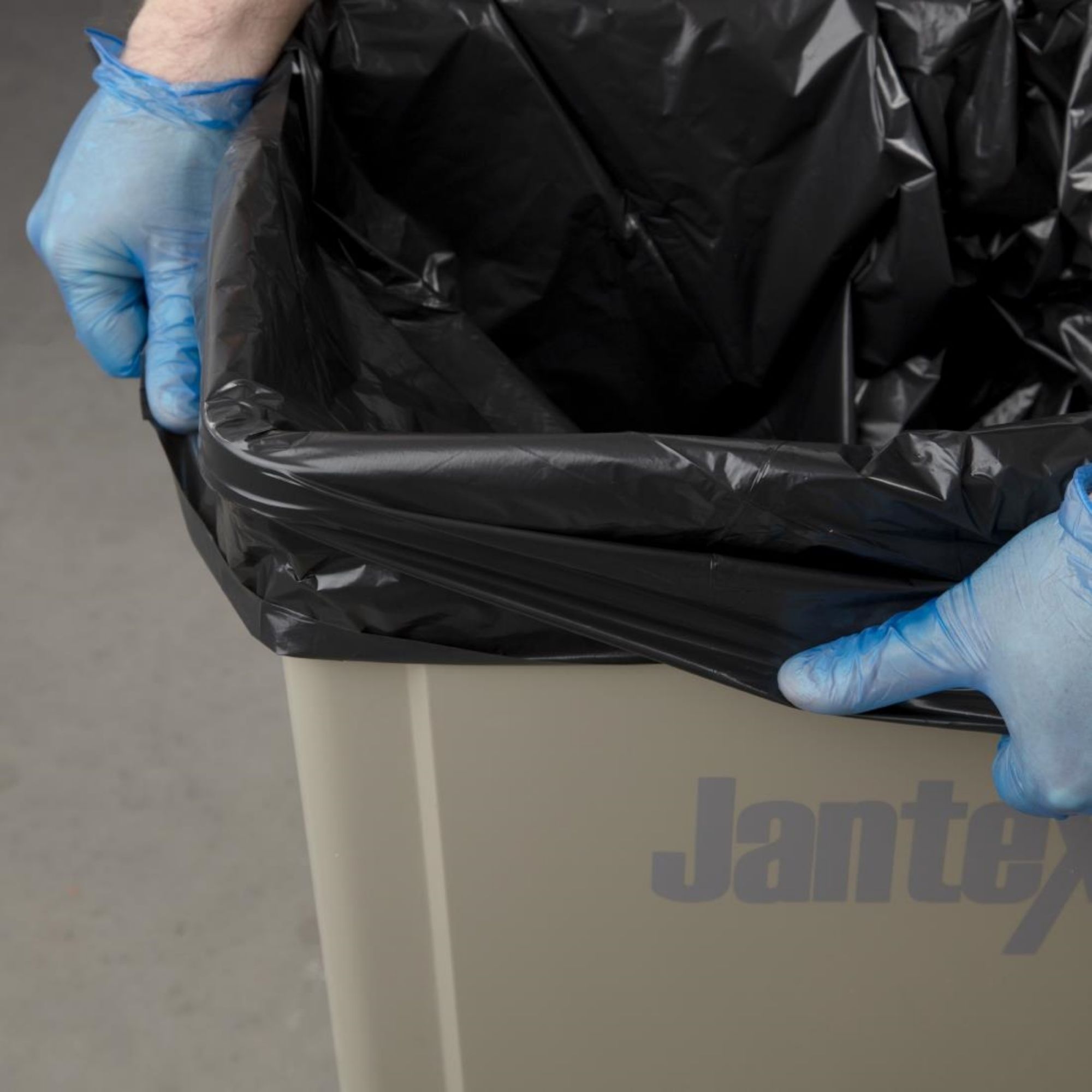 Picture of Jantex Medium Extra Heavy-Duty Black Bin Bags 70Ltr (Pack of 200)