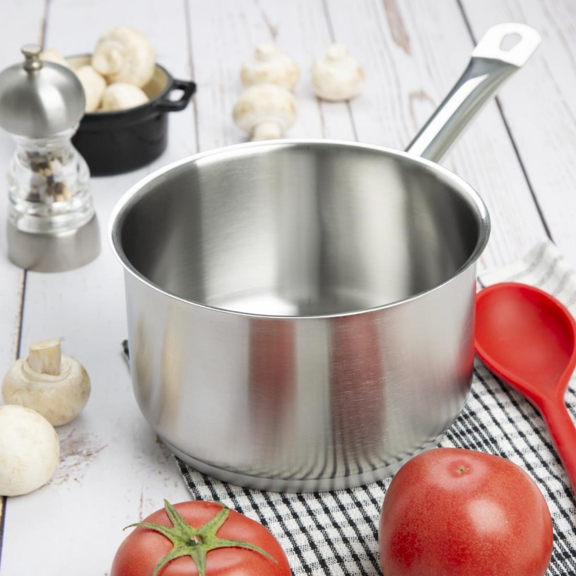 Picture of Vogue Stainless Steel Saucepan 18cm