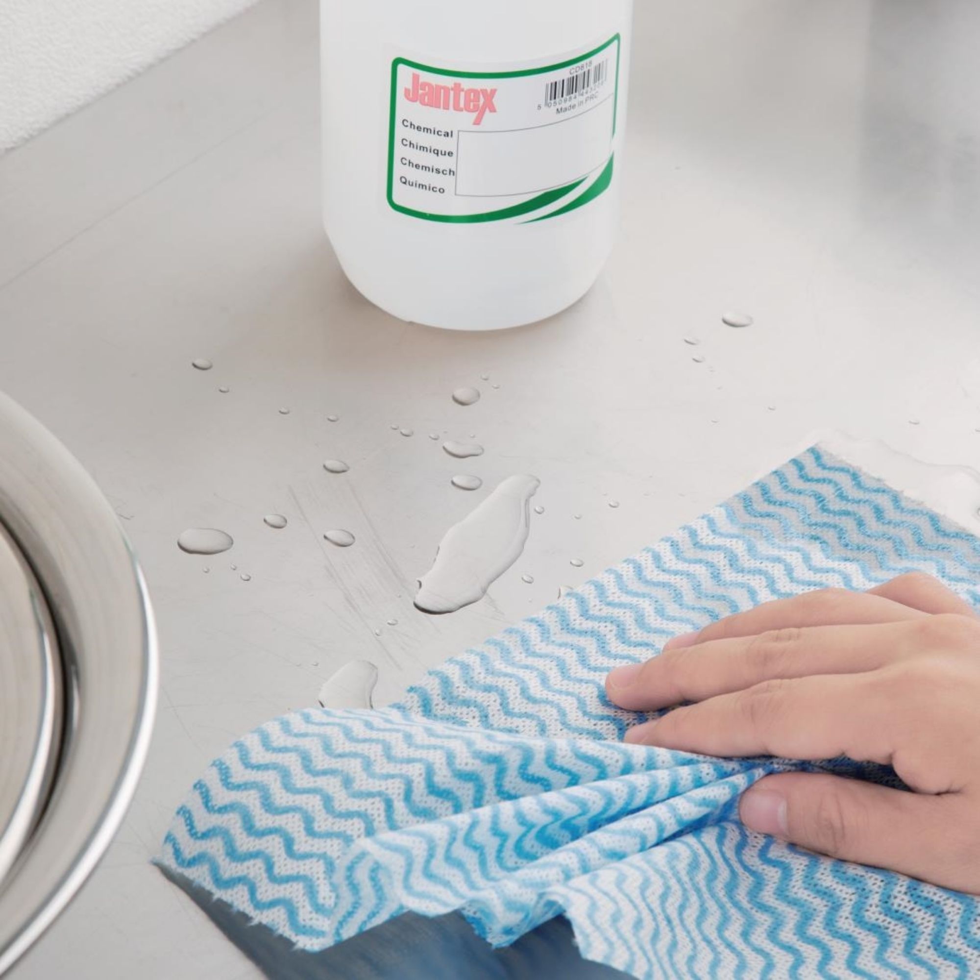 Picture of Nisbets Essentials Non-Woven Cloth Blue (Roll of 300 Sheets)