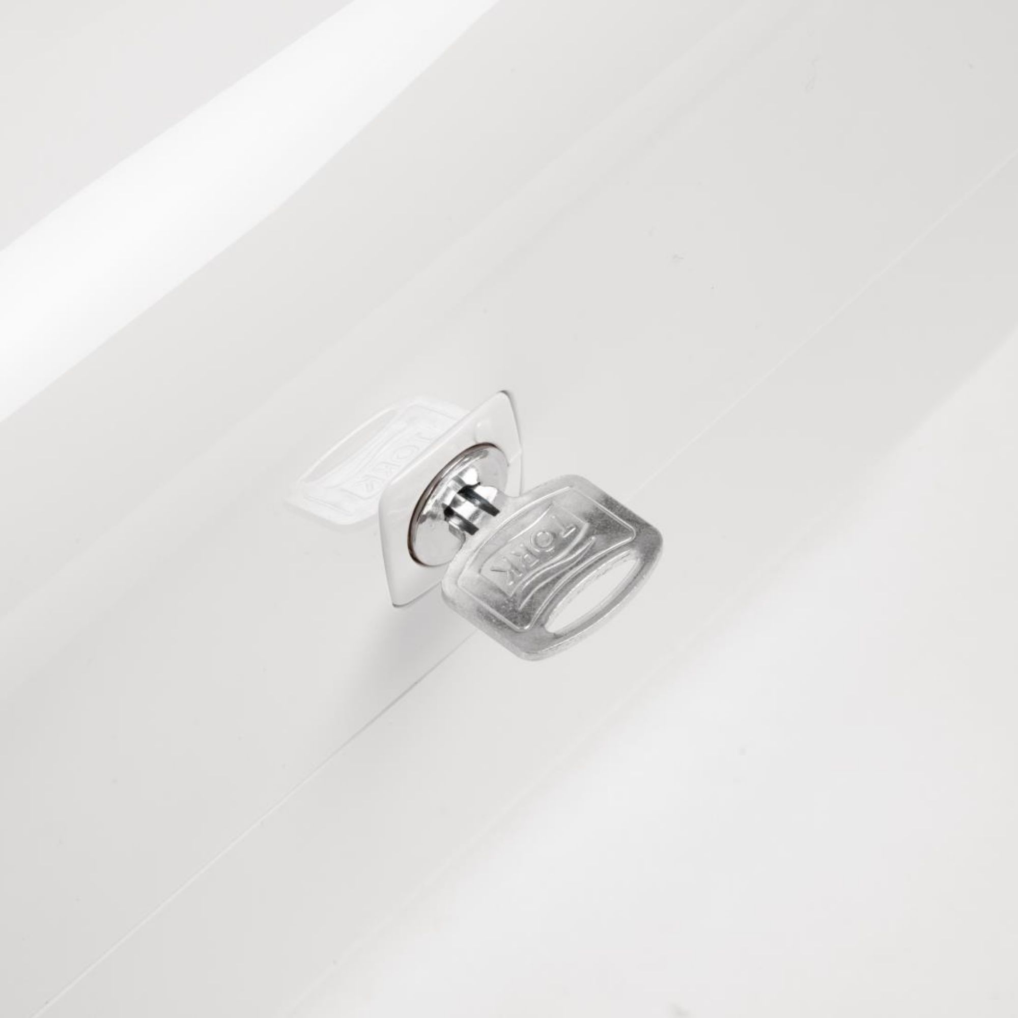 Picture of Tork Matic Automatic Hand Towel Roll Dispenser White