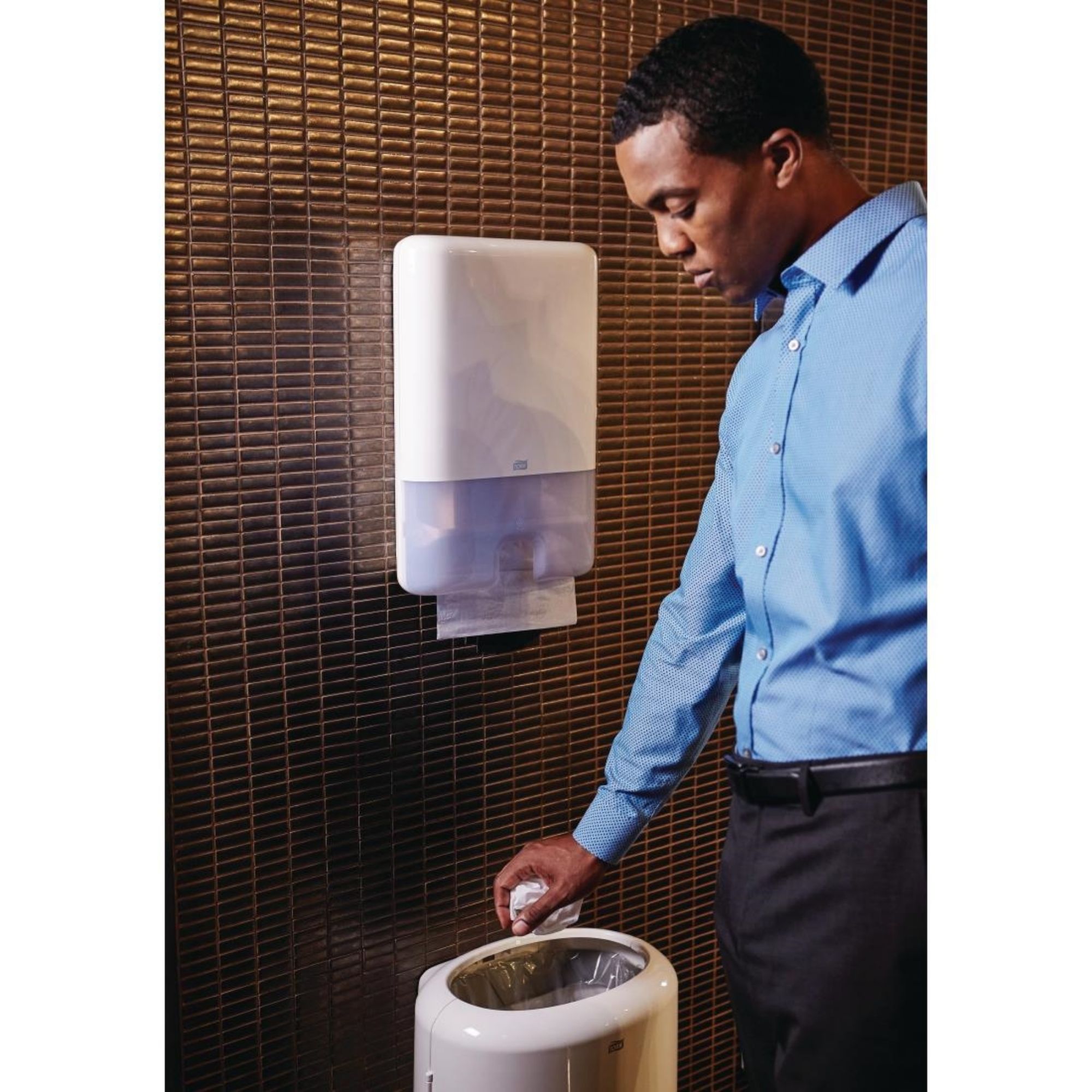 Picture of Tork Z Fold Paper Hand Towels White 1-Ply 250 Sheets (12 pack)