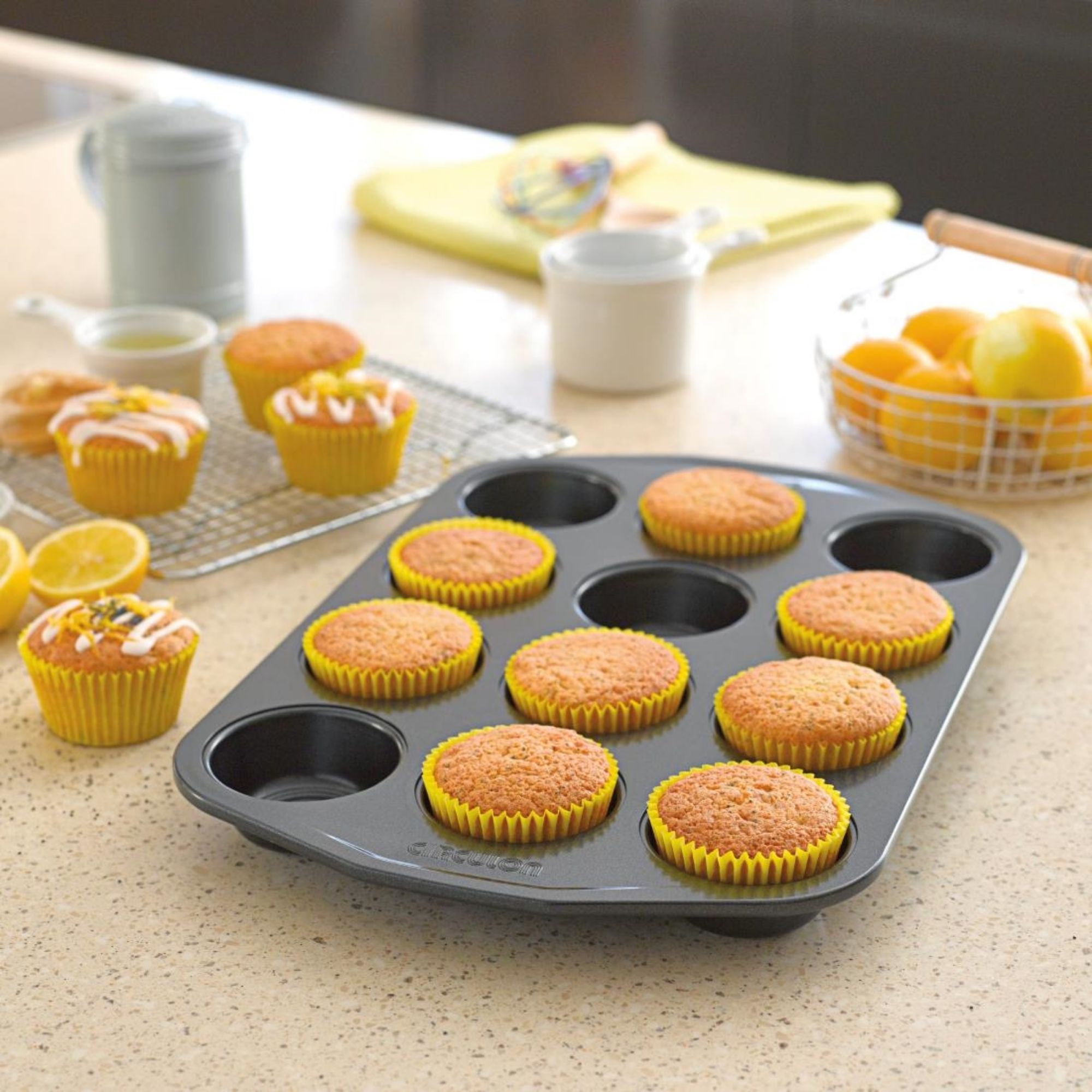 Picture of Circulon Carbon Steel Muffin Tin 12 Cup