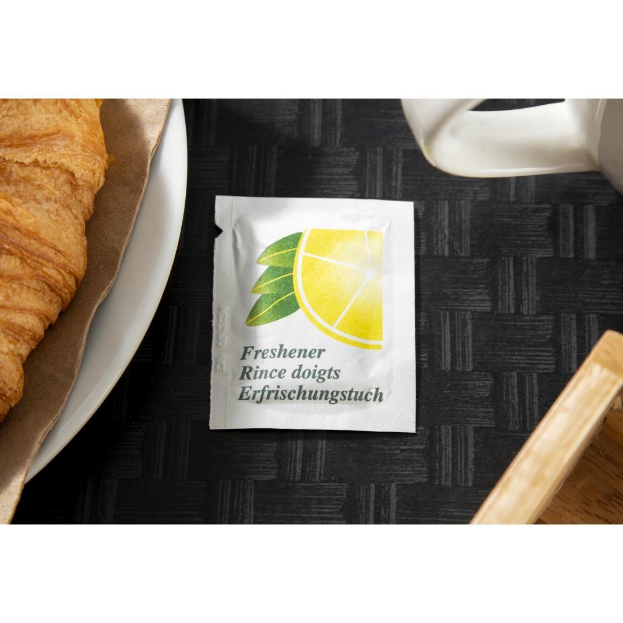 Picture of eGreen Small Freshening Hand Wipes (Pack of 1000)