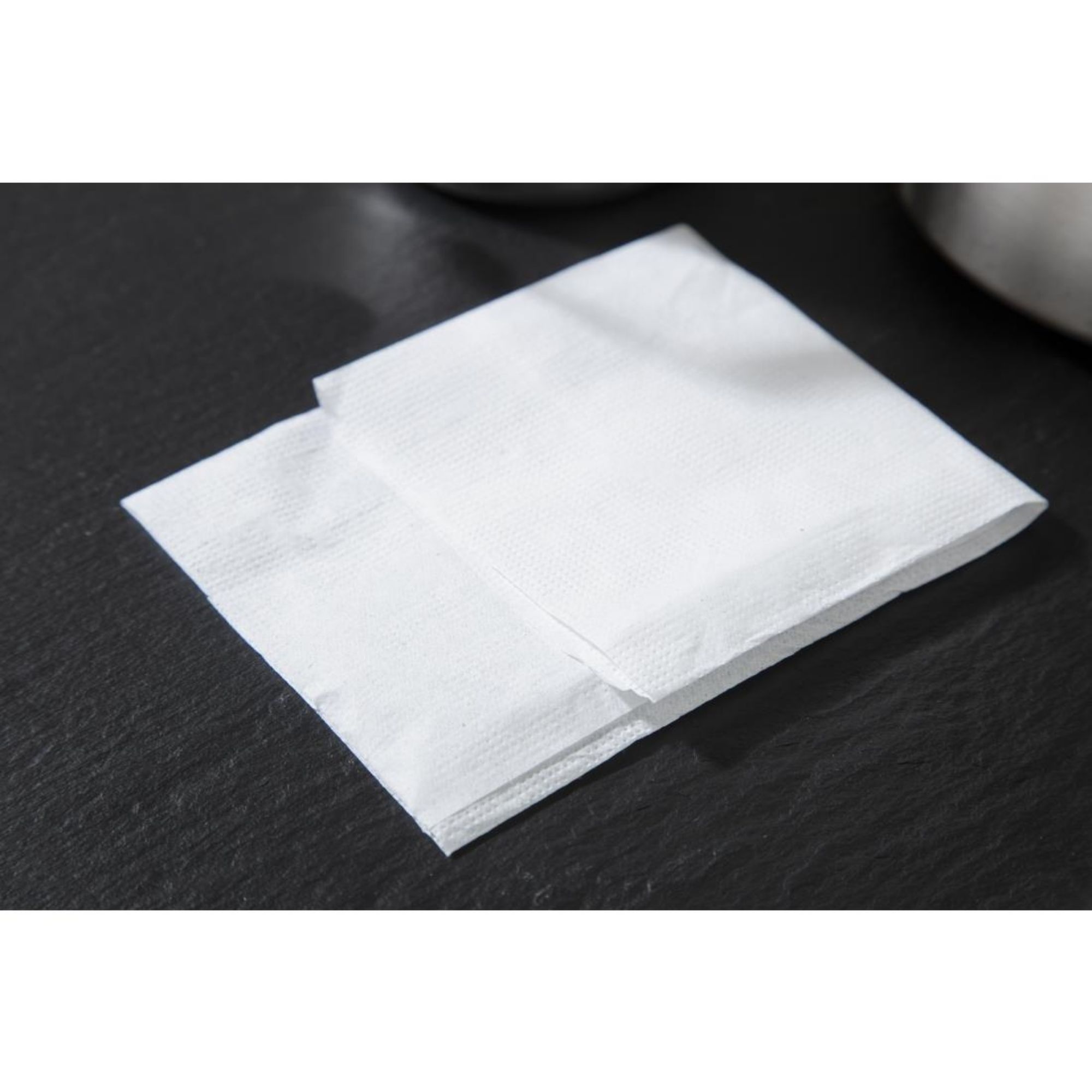 Picture of Lunch Napkin White 27x21cm 1ply M Fold (Pack of 6000)