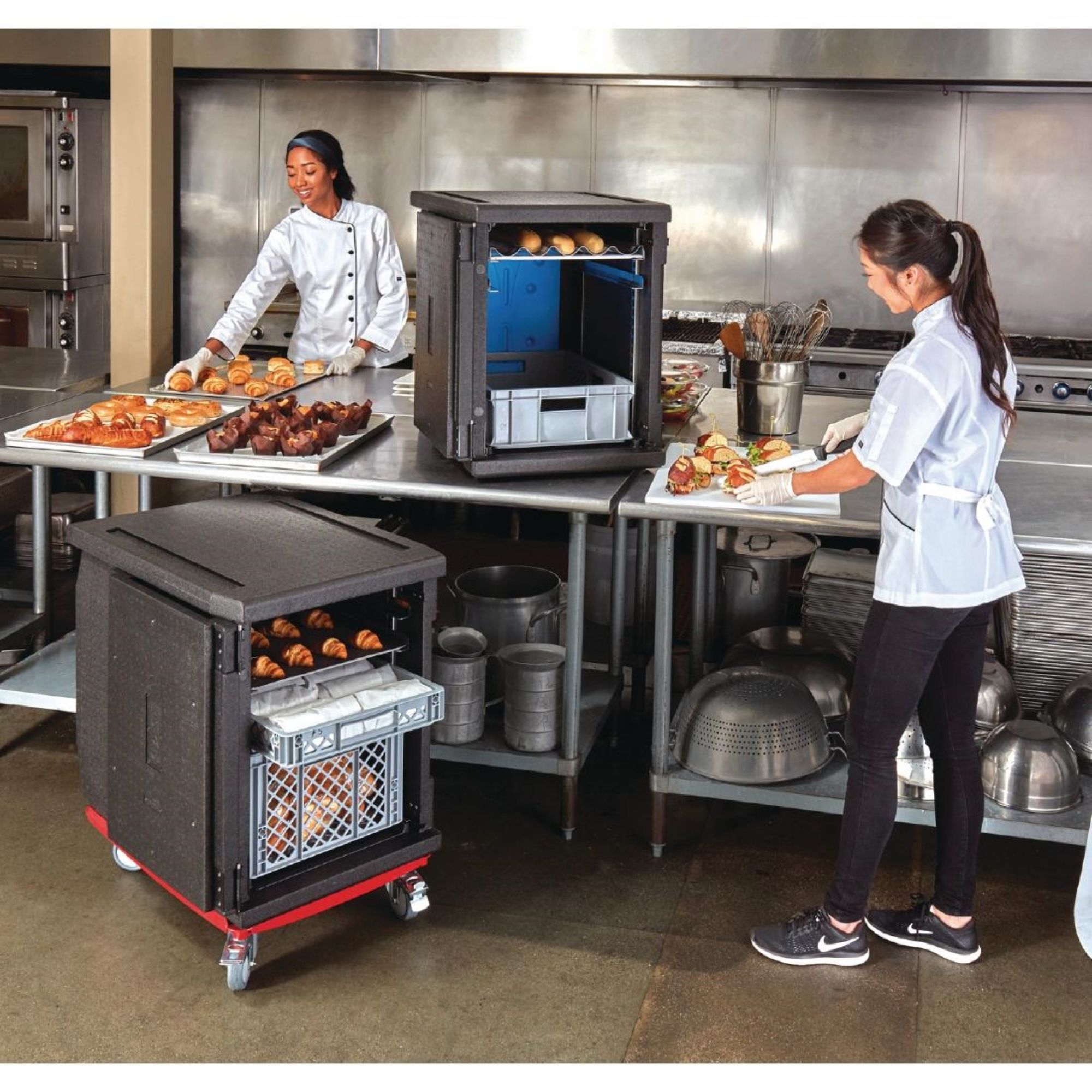 Picture of Cambro EPP Insulated Top Loading Food Pan Carrier 155 Litre With Adjustable Rails