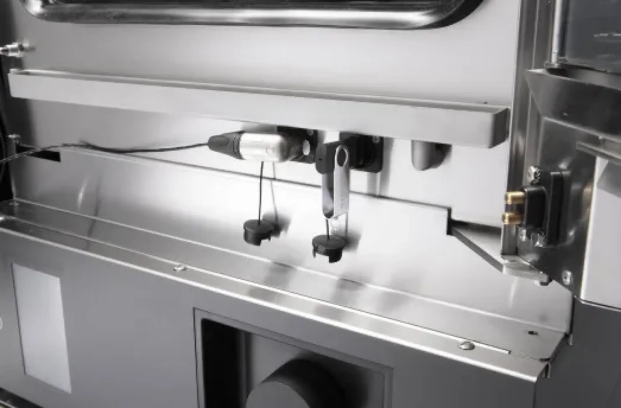 Picture of Giorik Kore - KM101W 10 X 1/1Gn Slimline Electric Combi Oven With Wash System - KM101W