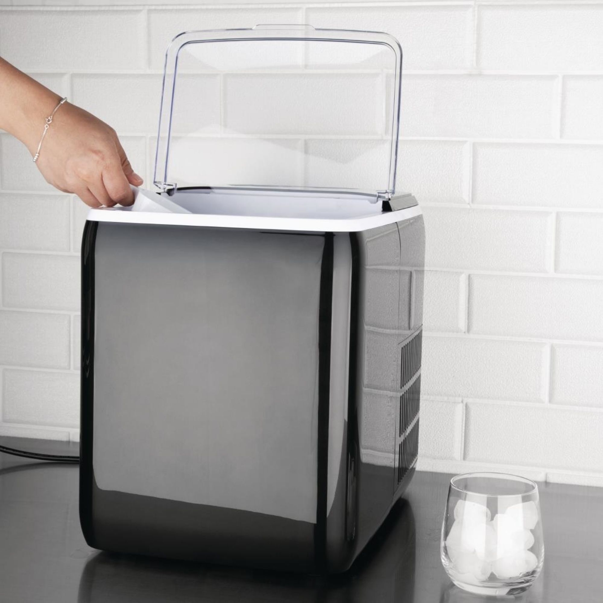 Picture of Nisbets Essentials Ice Maker - 20kg Output