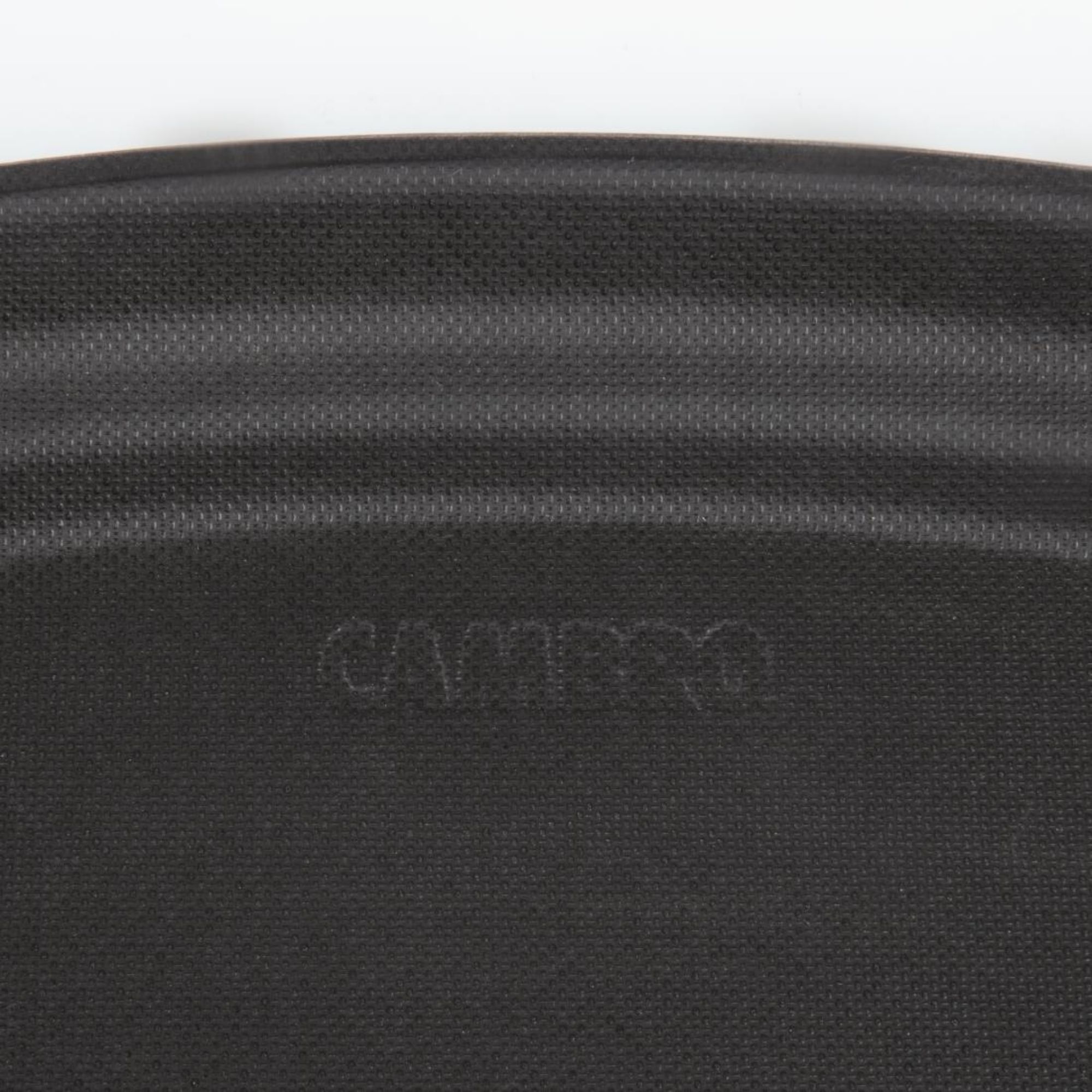 Picture of Cambro Camtread Large Fibreglass Oval Non-Slip Tray Black 600mm