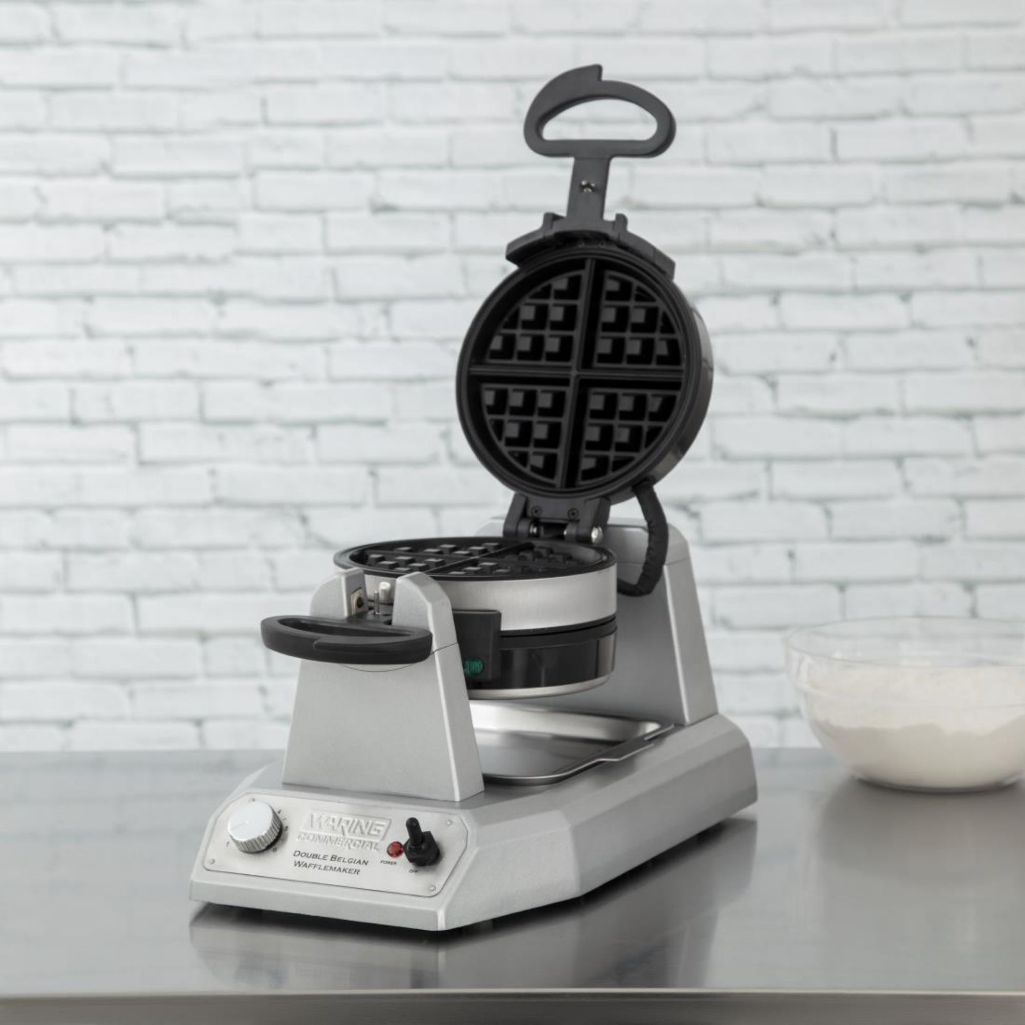 Picture of Waring Double Waffle Maker WW200K