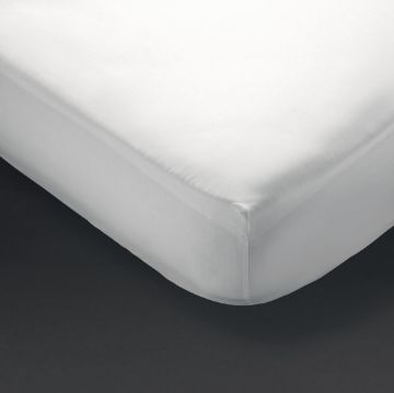Picture of Mitre Comfort Percale Fitted Sheet White Super King