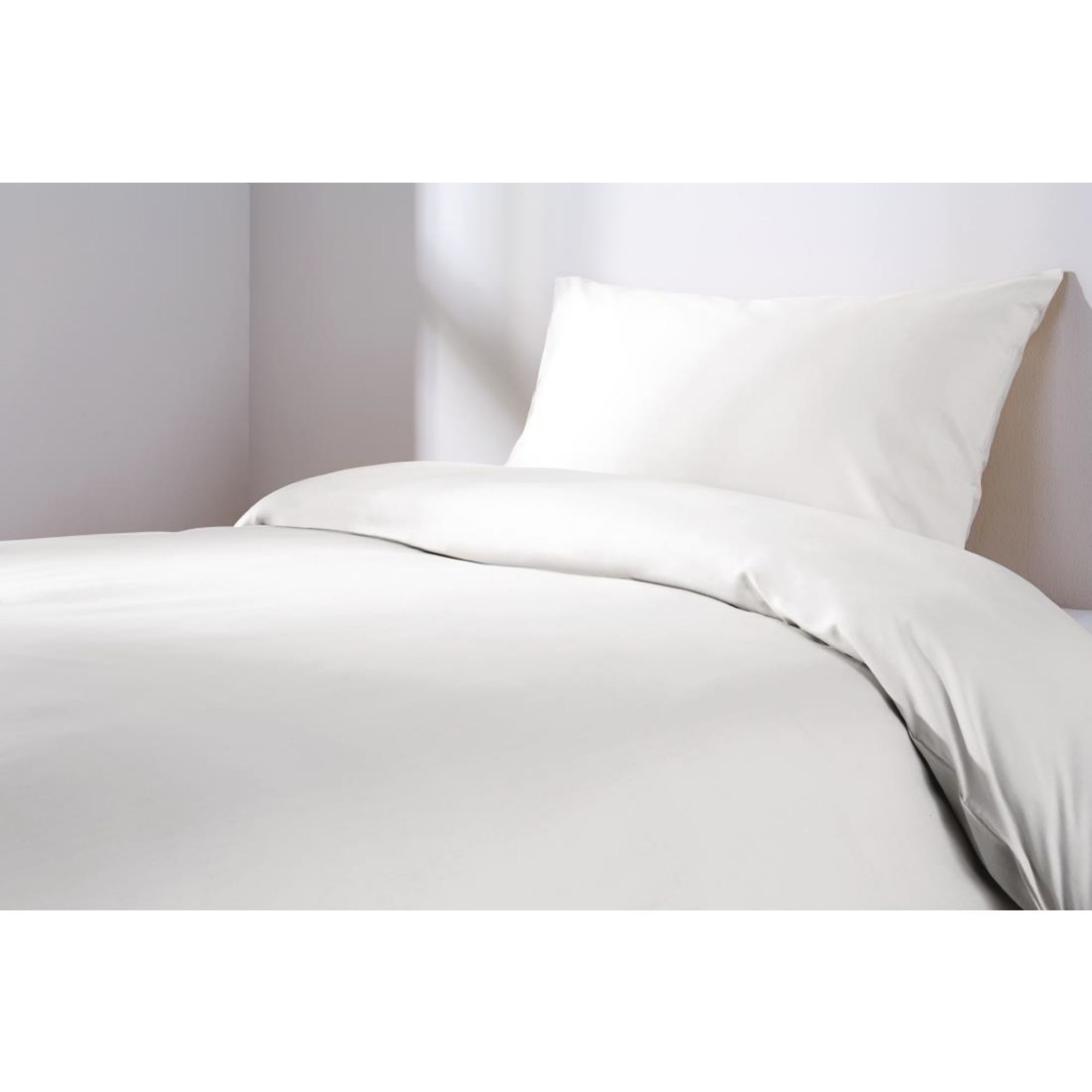 Picture of Mitre Essentials Spectrum Flat Sheet White Double