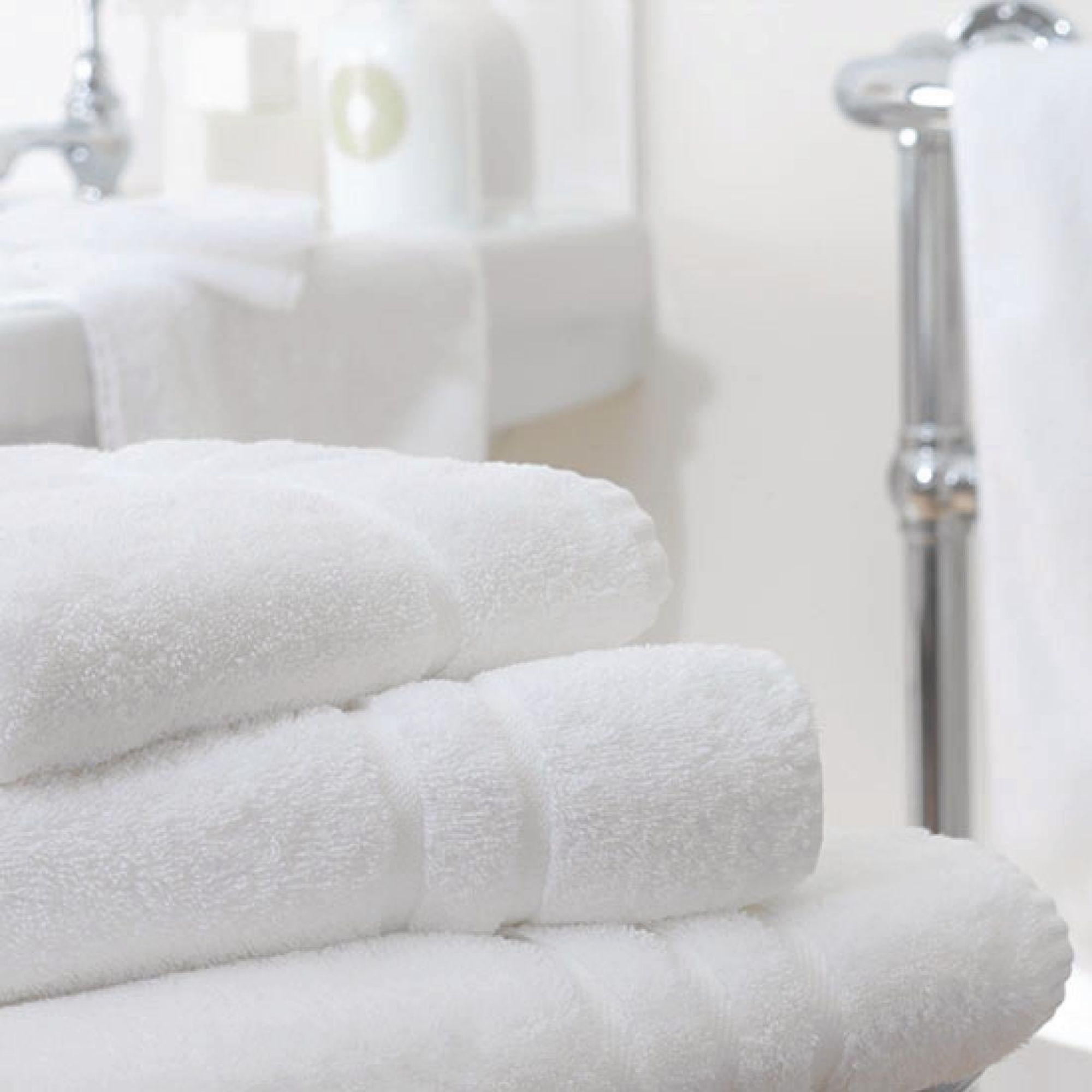 Picture of Mitre Comfort Nova Guest Towel White
