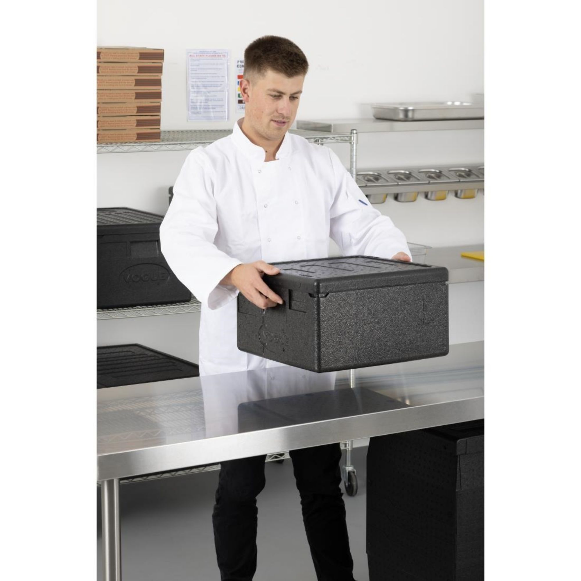 Picture of Vogue Insulated EPP Pizza Storage & Food Transport Box 22Ltr 4 Pizza Capacity