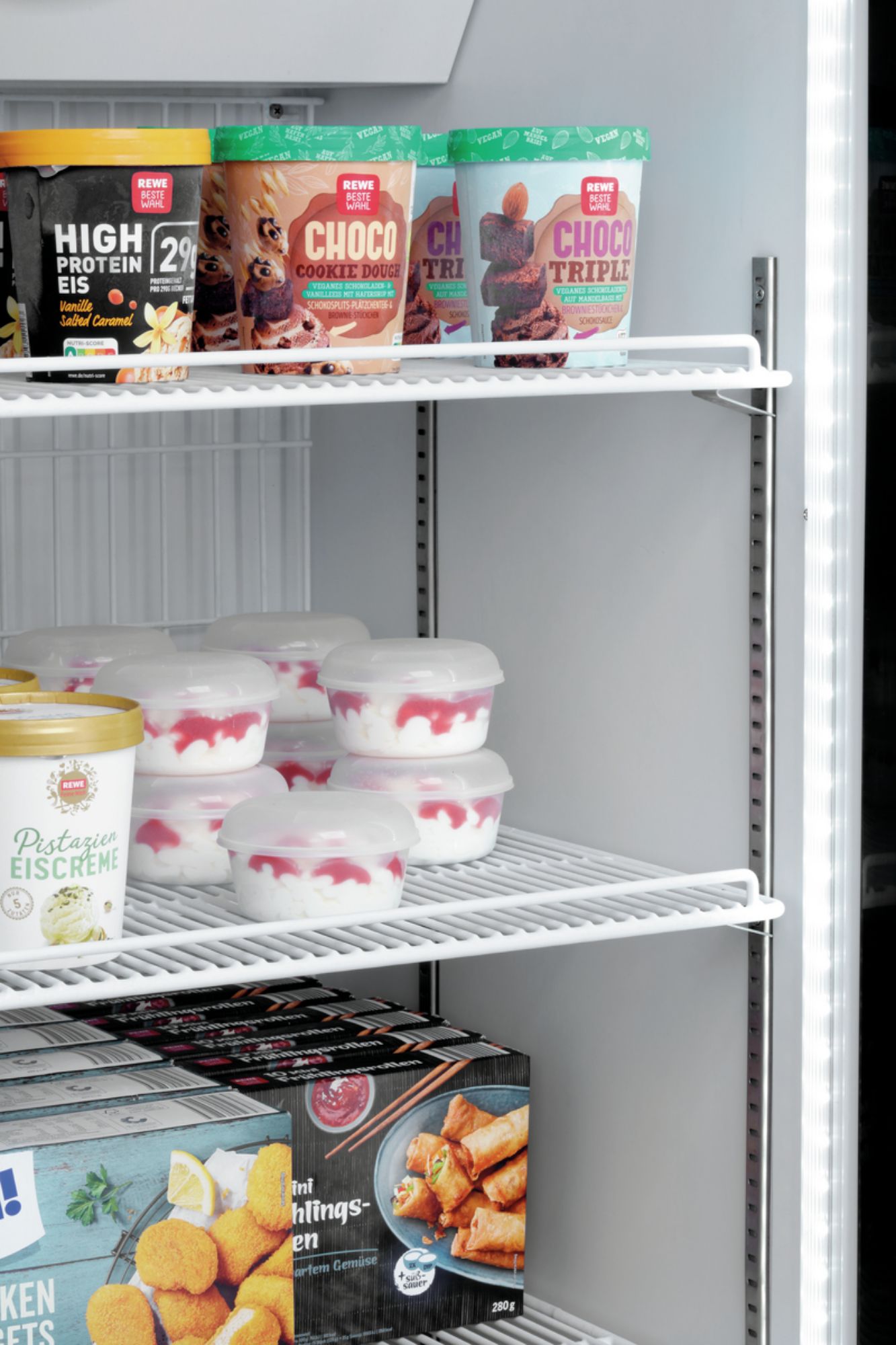 Picture of Combination fridge/freezer 820L