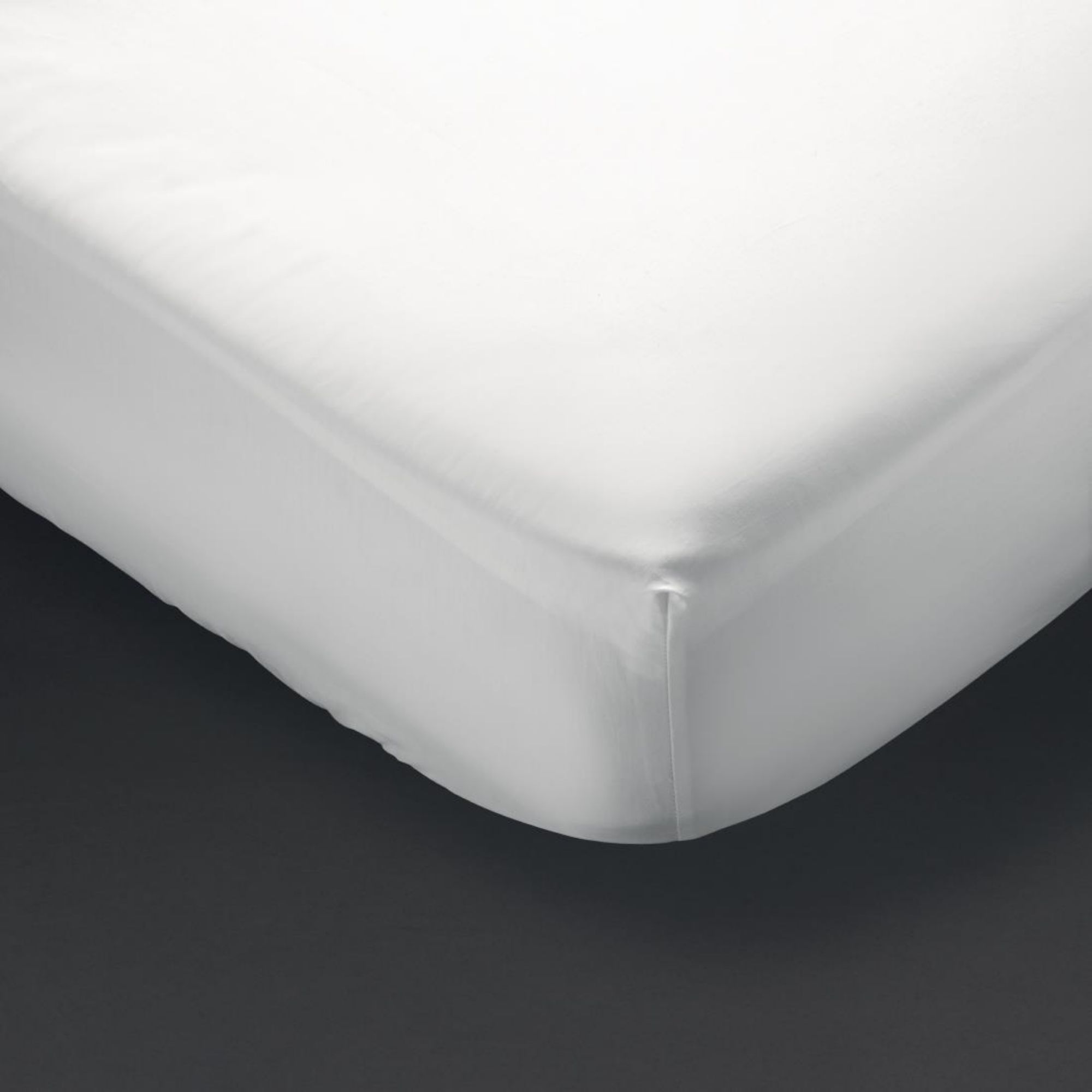 Picture of Mitre Comfort Cairo Fitted Sheet Double - GT760