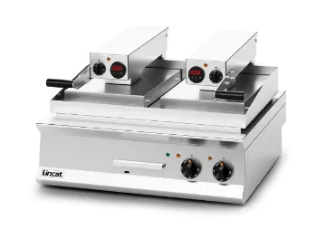 Picture of Lincat OE8210/FR (1x Flat & 1x Ribbed Upper Plates)