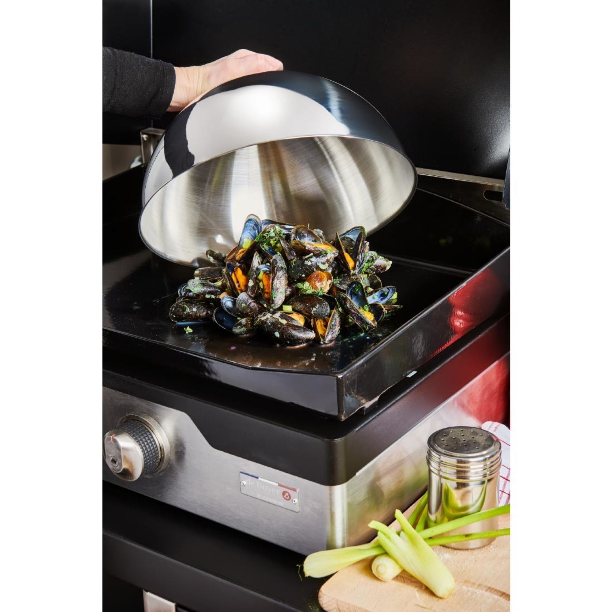 Picture of De Buyer Stainless Steel Cooking Dome 300mm