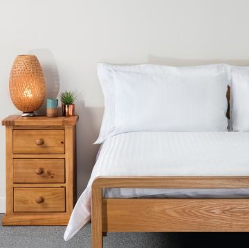 Picture of Mitre Comfort Satin Duvet Cover White Zip and Link