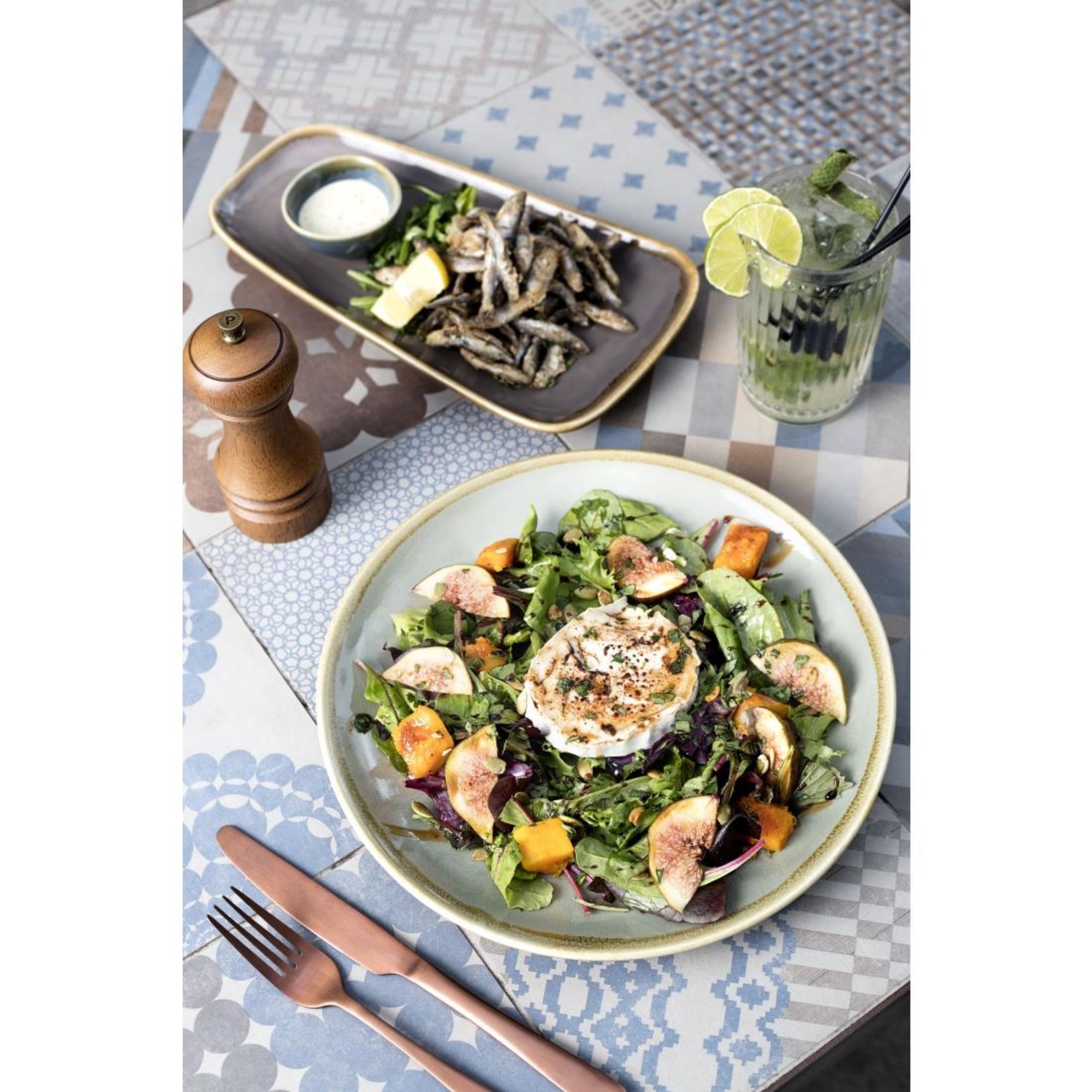 Picture of Olympia Kiln Round Plate Moss 280mm (Pack of 4)