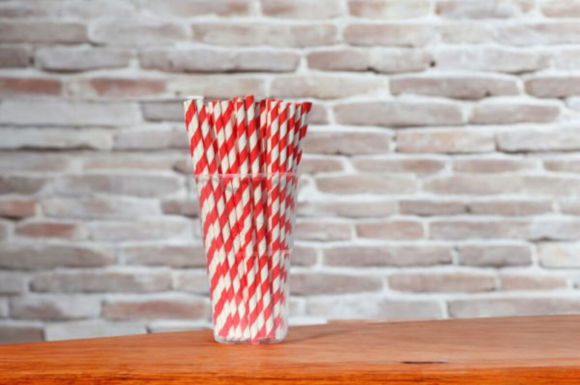 Picture of 6x197mm, 3ply, Greenspirit Paper Straws Red Stripes (50x100)