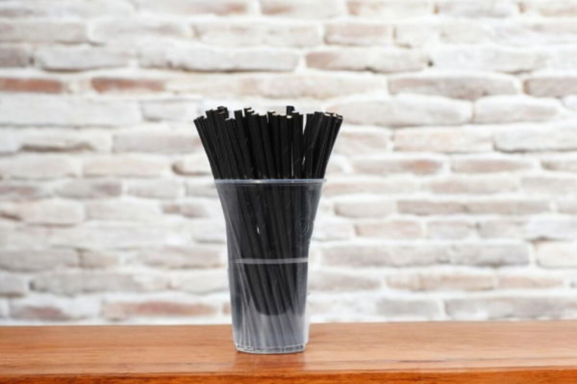 Picture of 6x197mm, 3ply, Greenspirit Paper Straws Black (50x100)