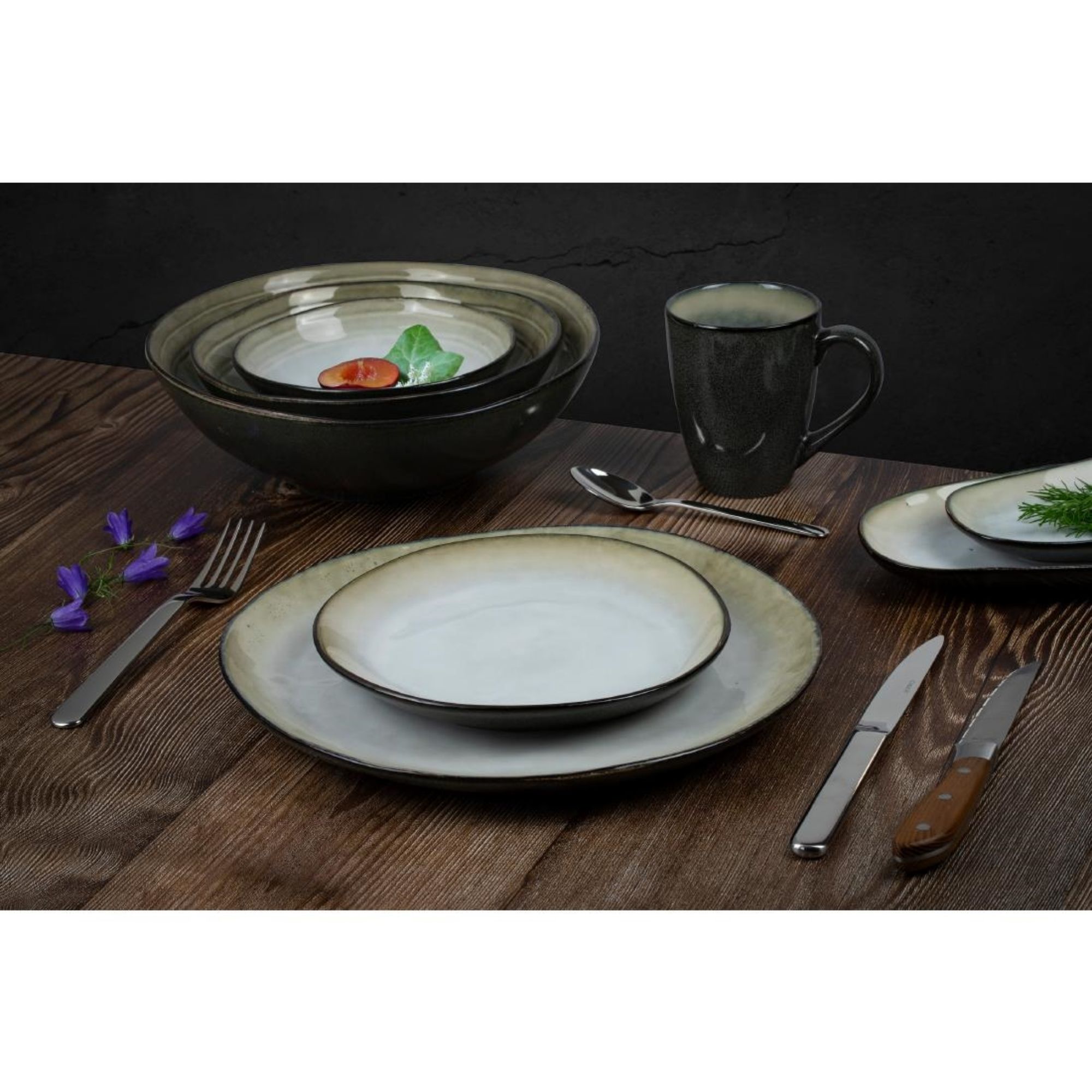 Picture of Amefa Medard De Noblat Shadow Pearl Small Platters 230x110mm (6 Pack)