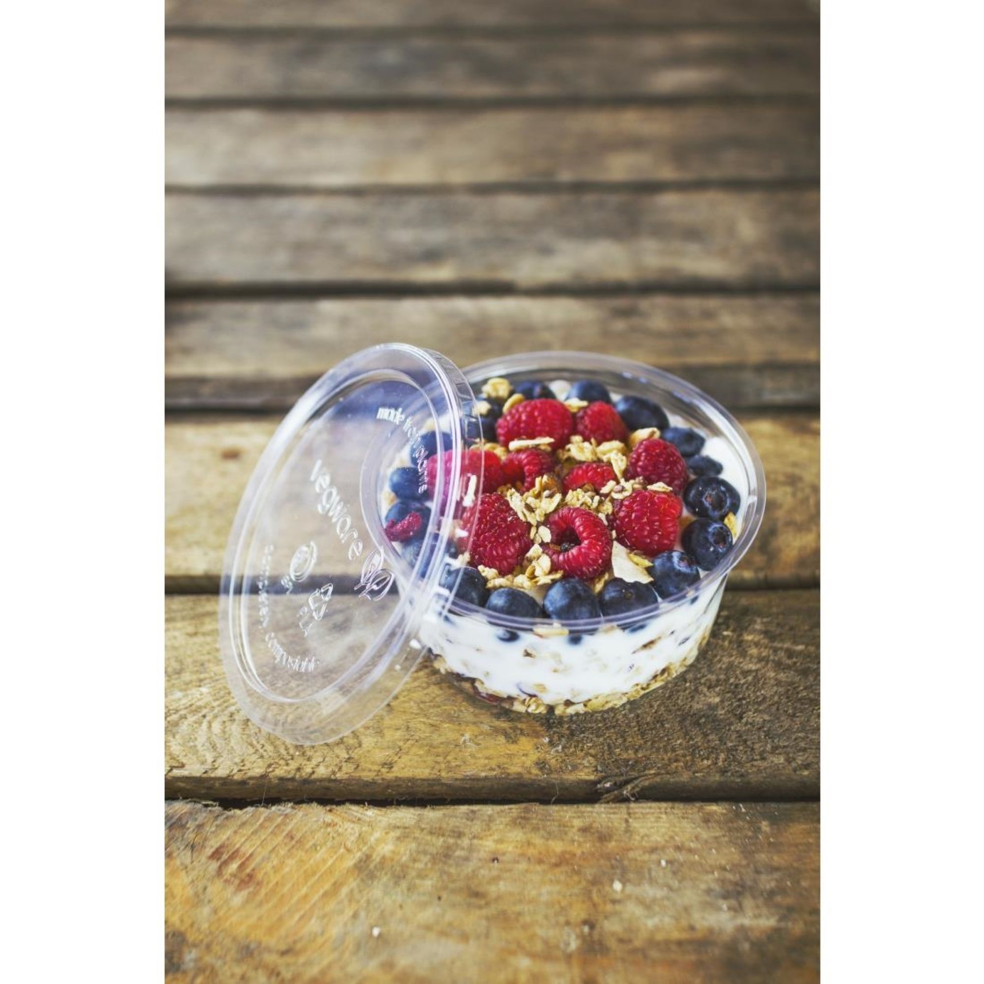 Picture of Vegware Round PLA Deli Pot Lids - Fits 8-32oz Pots (500 Pack)