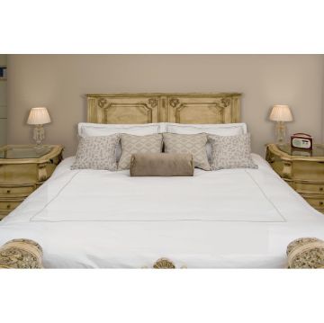 Picture of Mitre Heritage Elegance King Size Duvet Cover