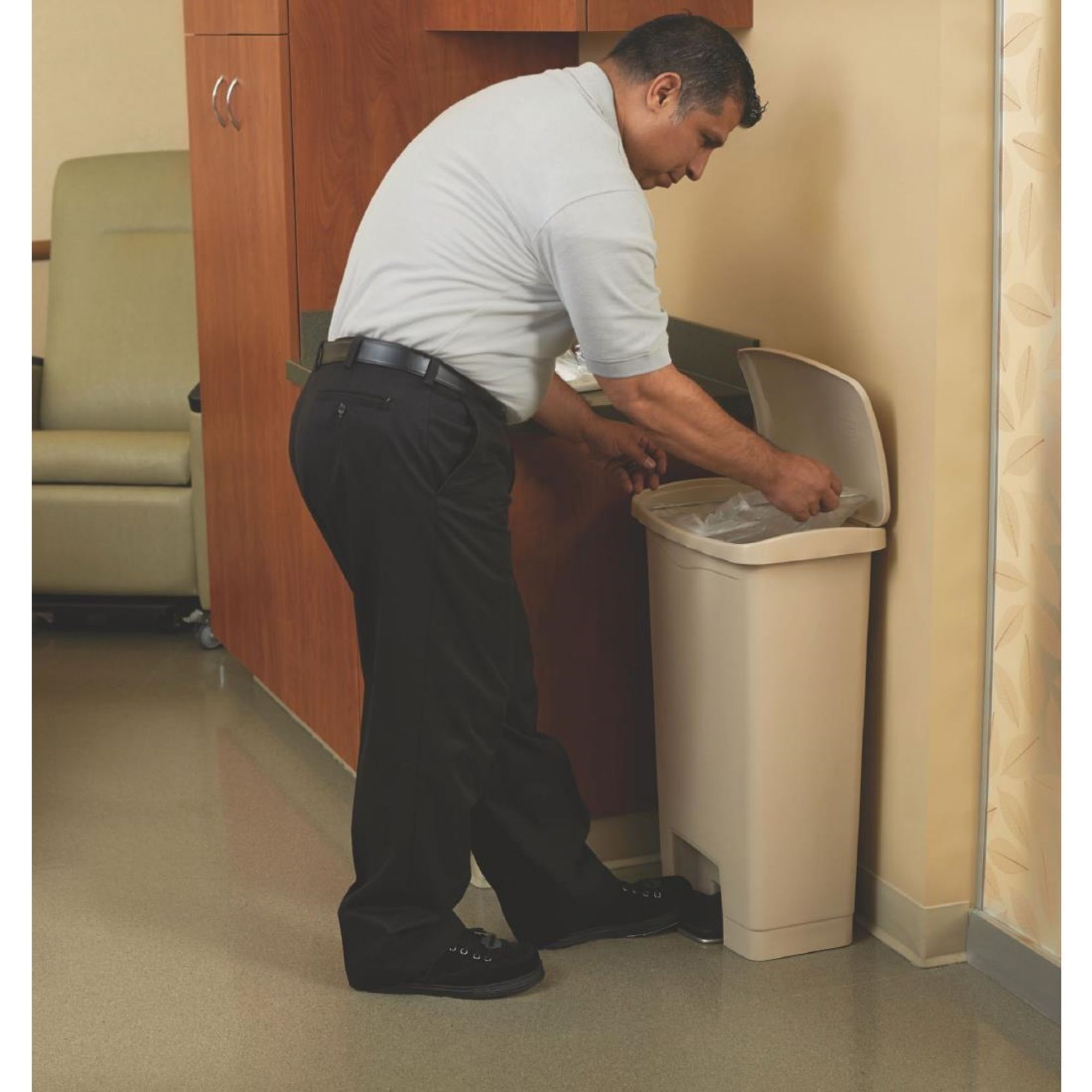 Picture of Rubbermaid Slim Jim Step-On Pedal Bin Beige 50Ltr