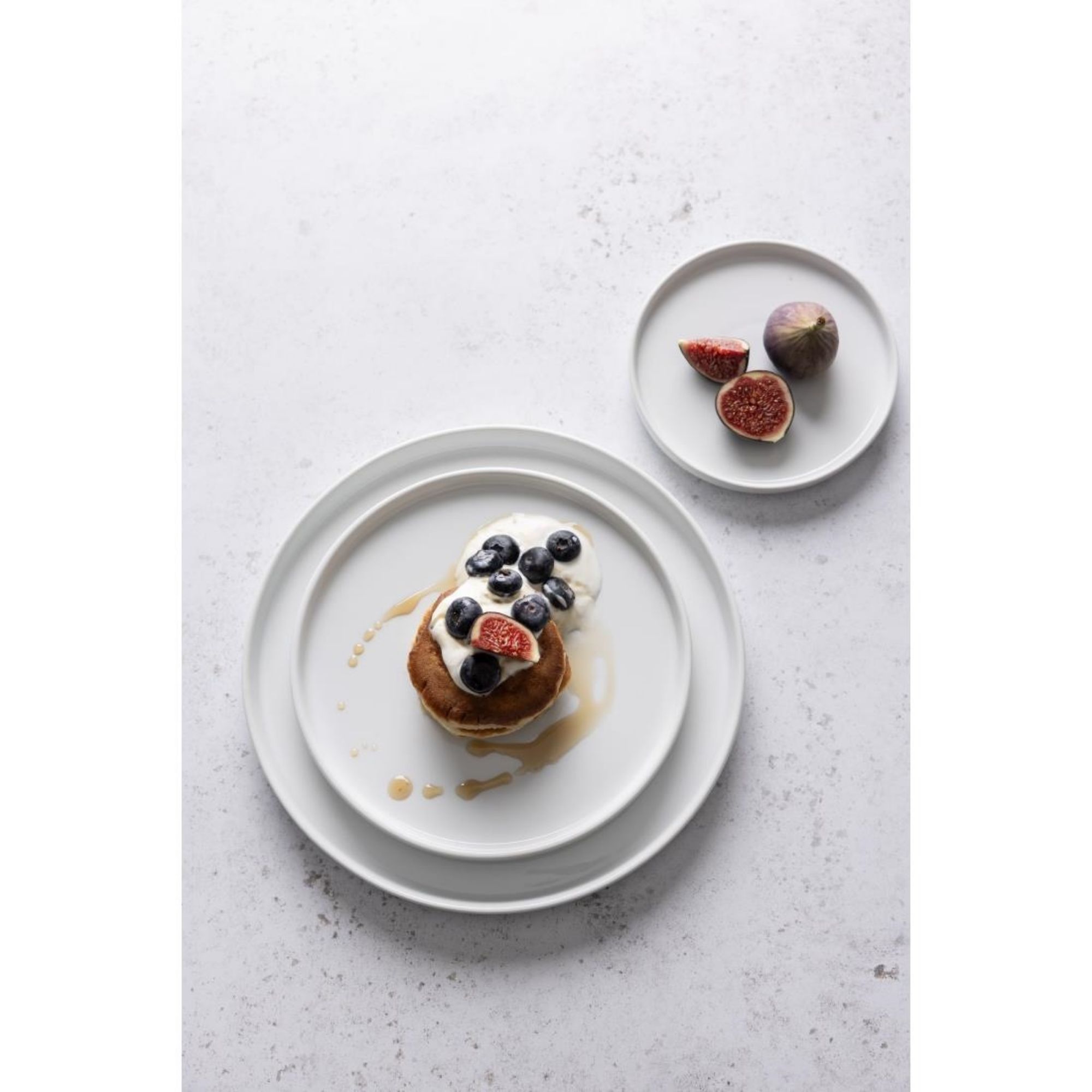 Picture of Olympia Whiteware Flat Round Plates 268mm (4 Pack)