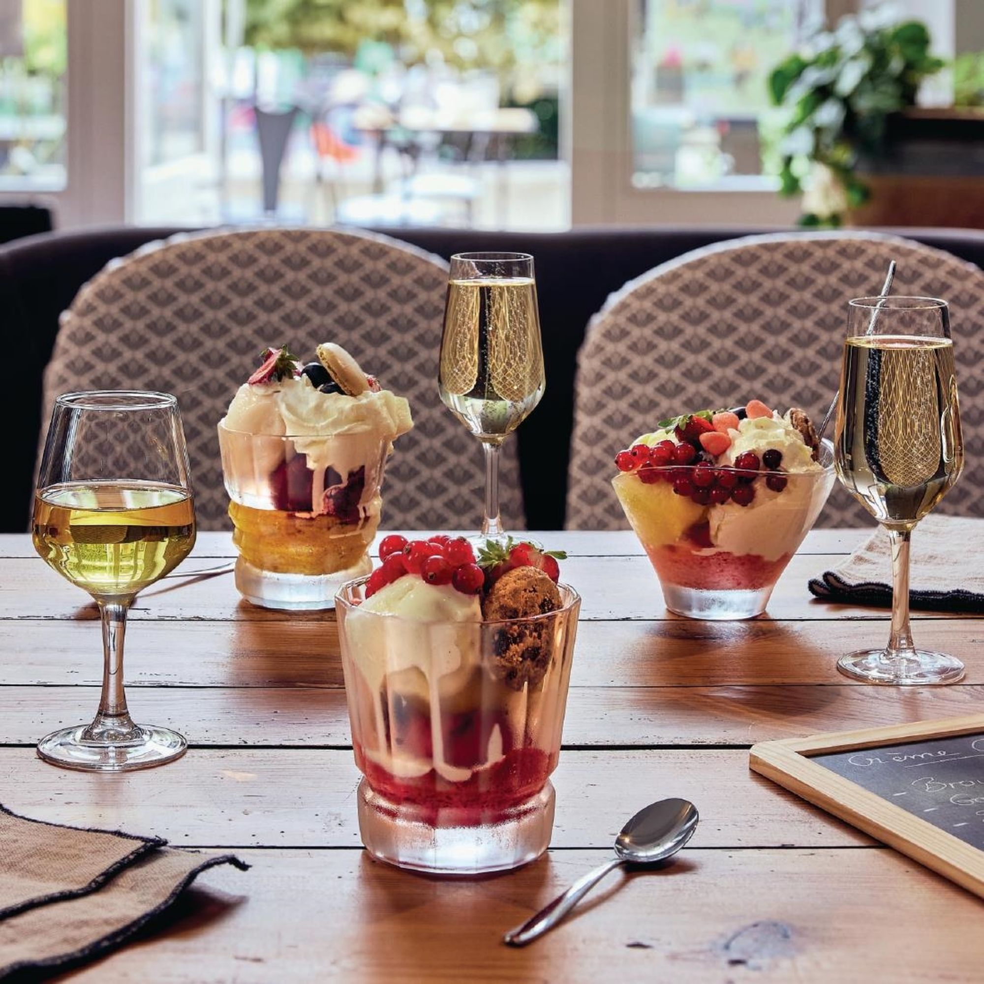 Picture of Arcoroc Silhouette Flute Glasses 180ml (24 Pack)