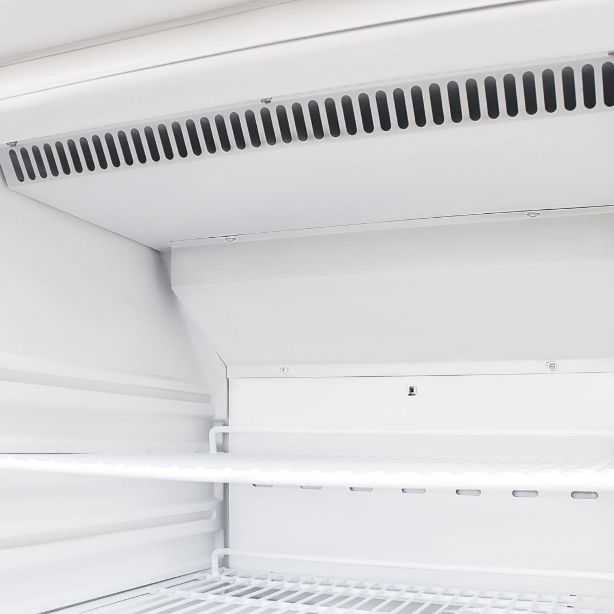 Picture of Polar C-Series Upright Fridge White 600Ltr