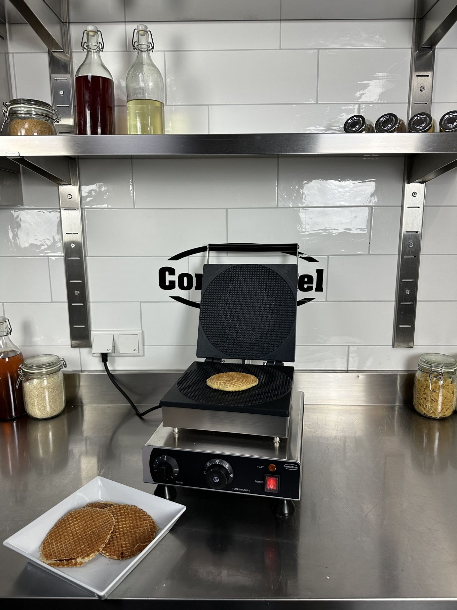 Picture of Combisteel Round Syrup Waffle Maker