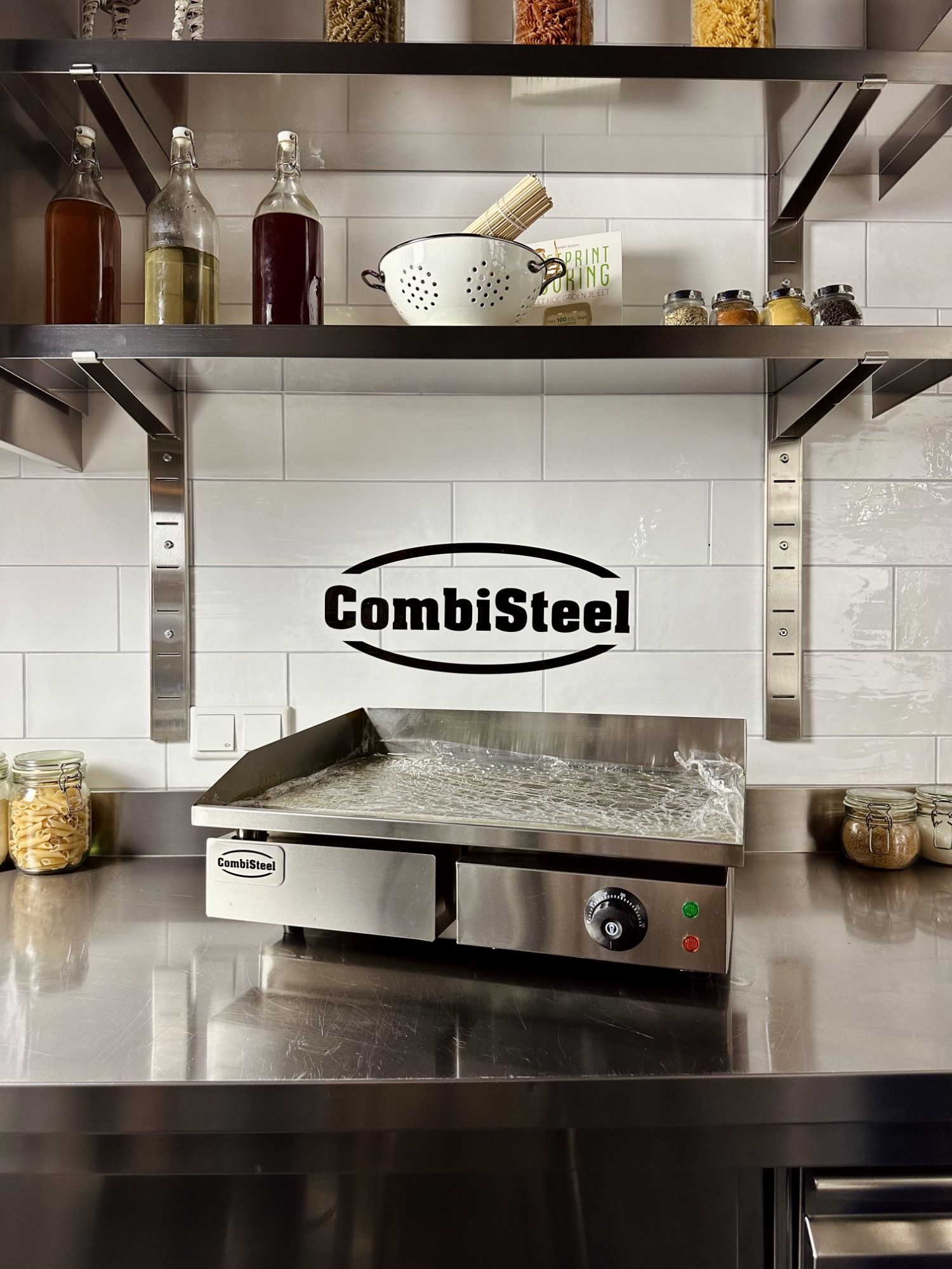 Picture of Combisteel Electric Smooth Fry Top - 3 kW