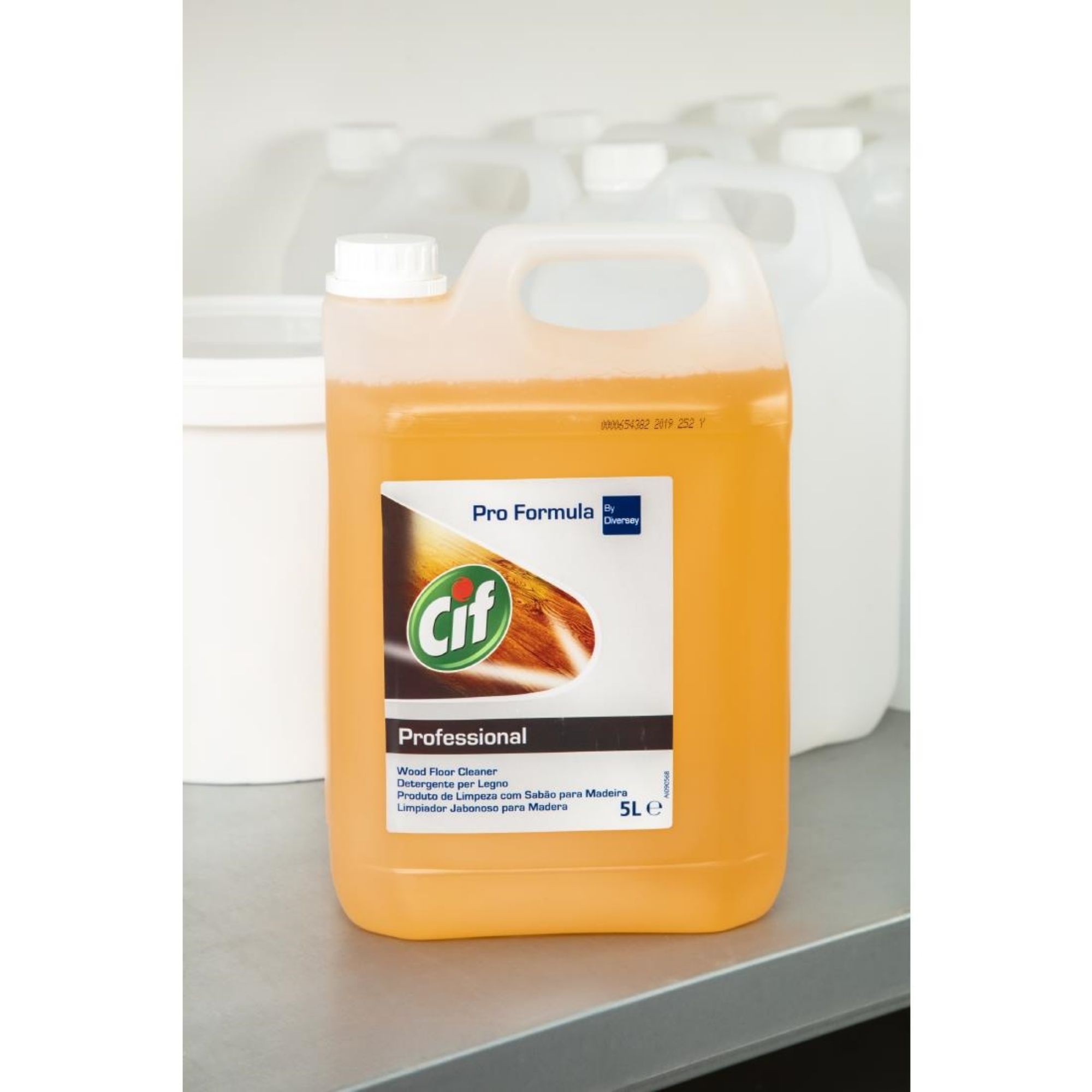 Picture of Cif Pro Formula Wood Floor Cleaner Concentrate 5Ltr