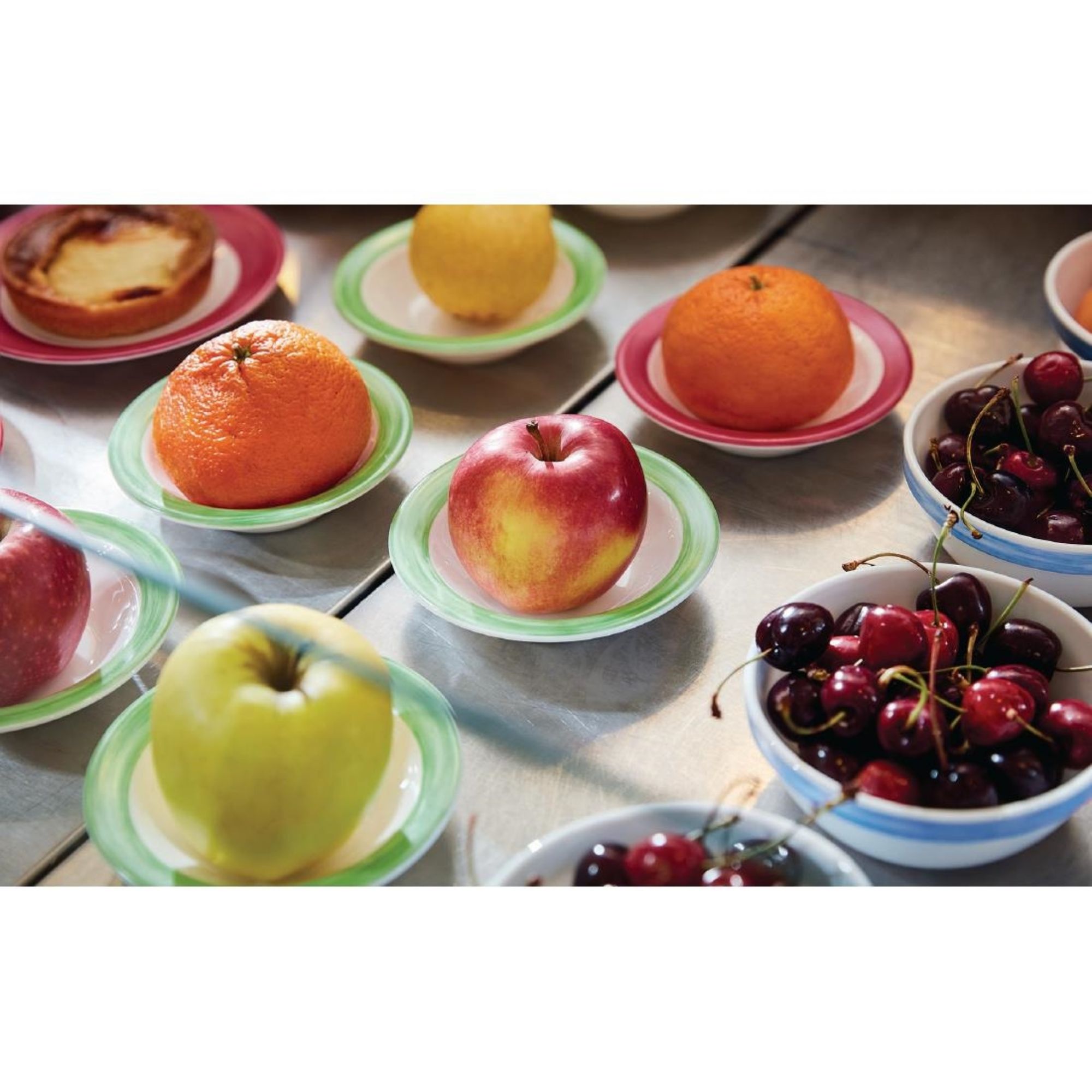 Picture of Arcoroc Brush Bowls Green 132mm (36 Pack)